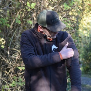 veste-softshell-homme-seekers-marron-detail-poche