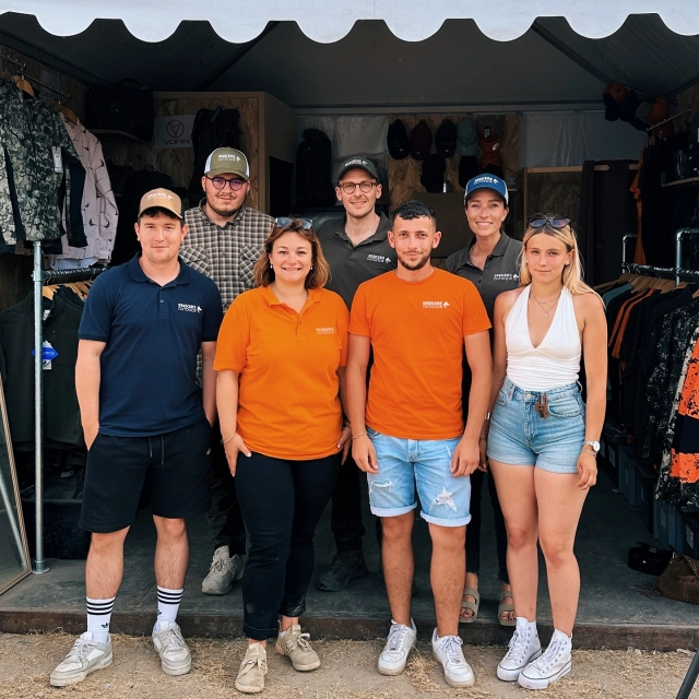 MERCI MERCI MERCI ! Quel bonheur d’avoir pu vous croiser, échanger, partager ce moment unique dans l’année qu’est le @gamefair_officiel 😍 3 jours à vos cotés qui passent à une vitesse folle 😜 . Un immense remerciement pour votre soutien et votre attachement à @seekers.outdoor, nous n’en sommes qu’au commencement 💪🏻 Nous avons pu regrouper une bonne partie de la Team Seekers et ce fut un plaisir d’échanger plus longtemps tous ensemble 🤩 

😌 Comme promis voici la liste des gagnants du Jeu Concours organisé sur le stand : 
1 - Sac SR10 @vornequipment : Victor D
2 - Veste Endeavor @chevaliersweden : Alexandre R
3 - Ensemble Chaser @alaska1795 : Charlotte M
4 - Sweat Seekers : Amandine P
5 - Polo Seekers : Baptiste C
6 - T-Shirt Seekers : Joris S
7 - Casquette Seekers : Nicolas D

Bravo à tous, nous allons prendre contact avec vous afin de vous expédier votre lot ! 🥳

On s’accorde une petite pause avec @margauxhuntress et on revient en force pour la saison d’été 😉🔥

Vous êtes les meilleurs ❤️